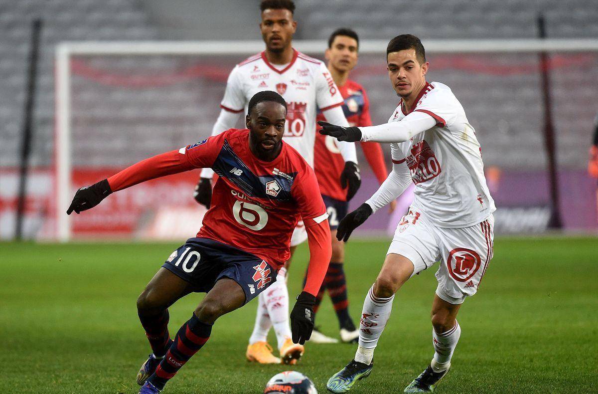 严格的纪律 严格的纪律