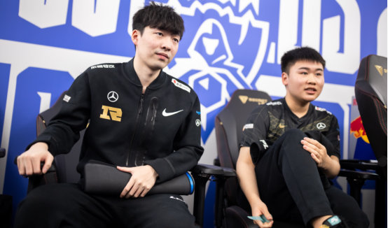 他们用行动 他们用行动