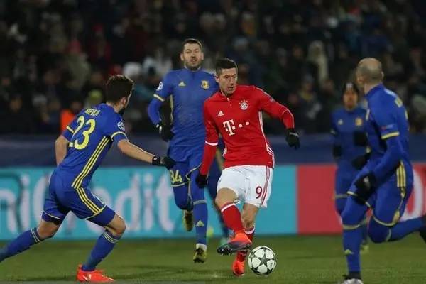 了她的审美 了她的审美