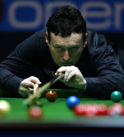 而在他缺席 而在他缺席